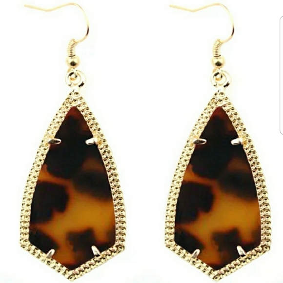 Jewelry - LEOPARD TEAR DROP EARRINGS